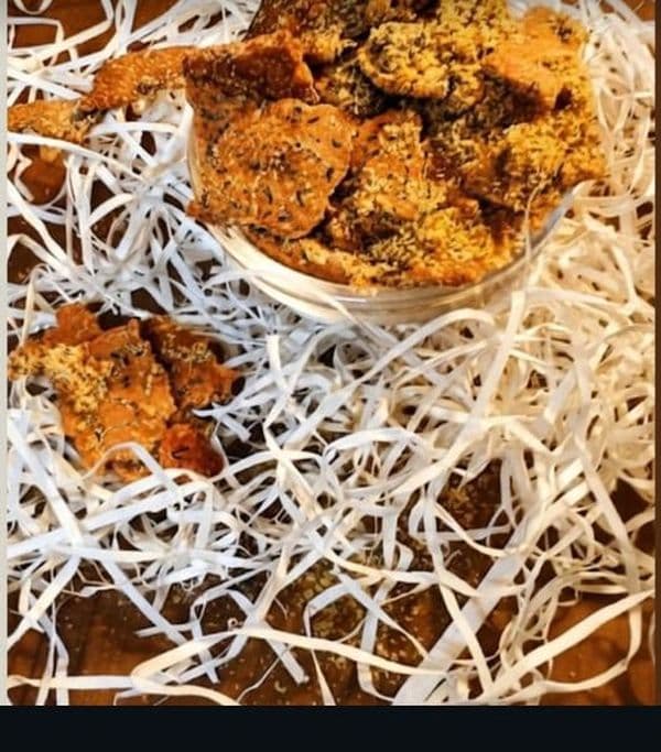 Cheese N Herb Makhana Crackers